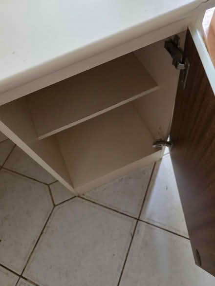 Photo of free Dressing table/Desk (CH43 prenton) #2