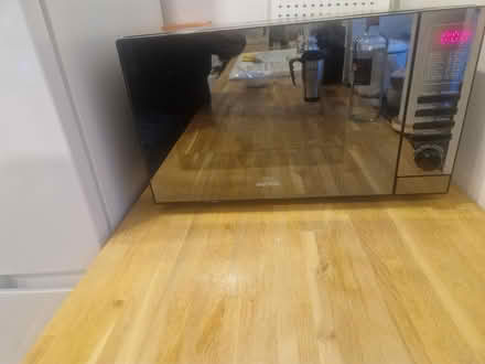 Photo of free 900W Microwave (HX3) #1