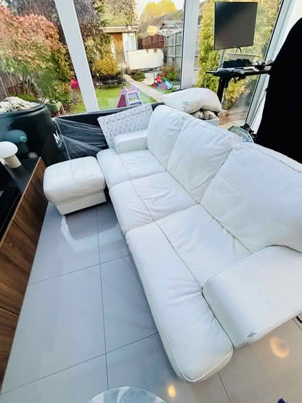 Photo of free sofa & pouffe (Panshanger AL7) #3