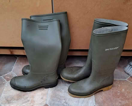 Photo of free Wellies size 6 (Station Area RG21) #1