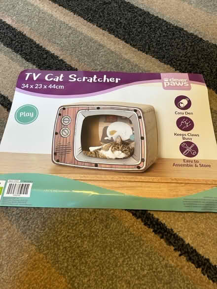 Photo of free Tv cat scratcher (Jennetts park RG12) #4