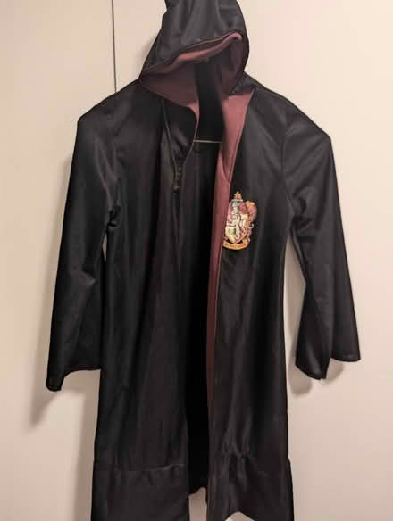 Photo of free Kid's Gryffindor cloak/ H Potter (Ottawa) #2