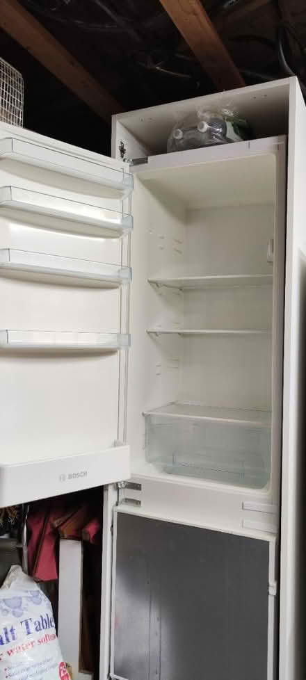 Photo of free Integrated fridge freezer Bosch (Stokenchurch HP14 3) #2