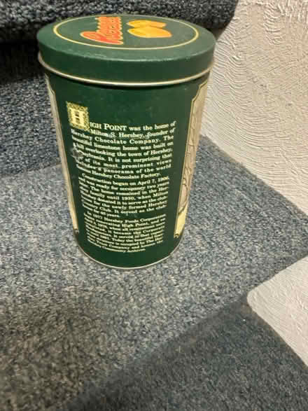 Photo of free Reese’s tin (West Bristol) #2