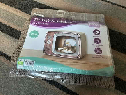 Photo of free Tv cat scratcher (Jennetts park RG12) #1