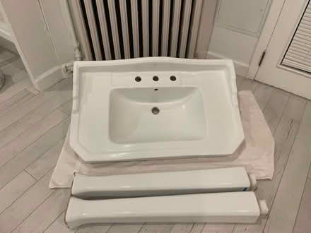 Photo of free console sink - 36" l, 22"w, 36"h (D St. and 6th St. NE) #2