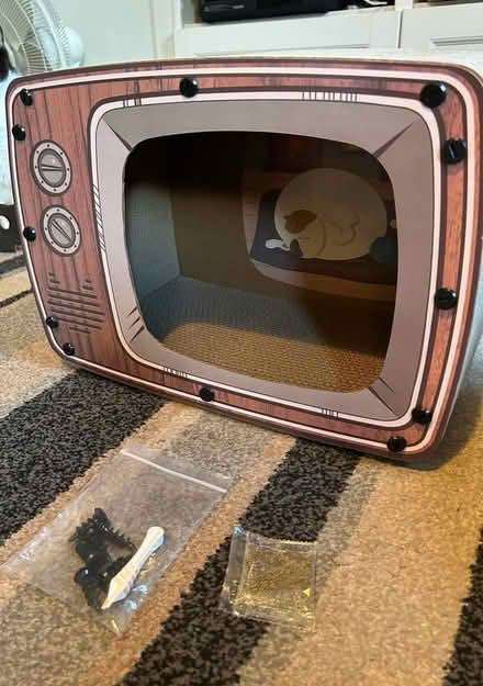 Photo of free Tv cat scratcher (Jennetts park RG12) #3