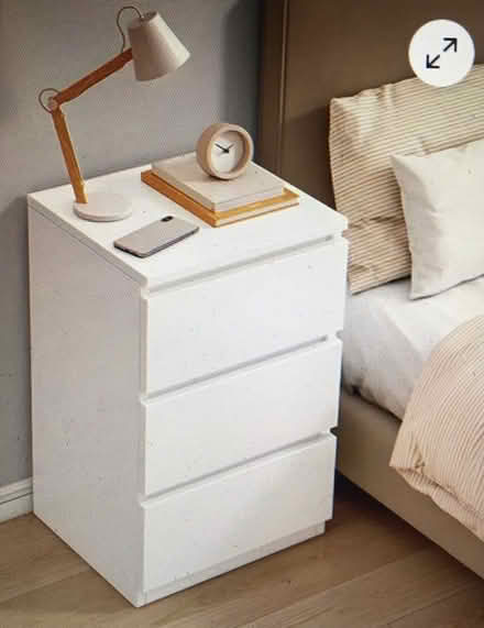 Photo of A pair of white Bedside Cabinates (Liverpool L6) #1