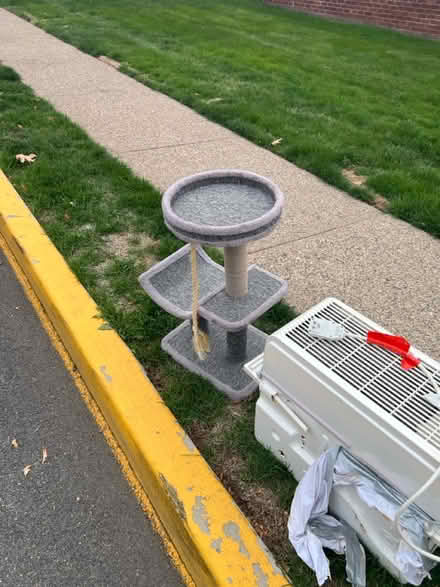 Photo of free Curb alert (358 Esplanade Hackensack 07601) #3