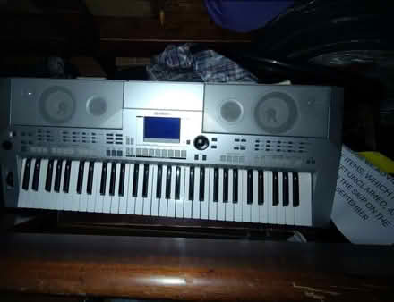 Photo of free electronic piano keyboard (Putney SW15) #1