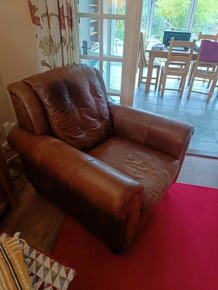 Photo of free Leather arm chair (Adeyfield HP2) #2