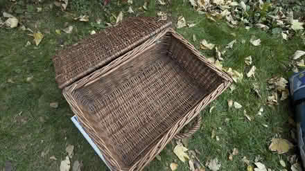 Photo of free Wicker picnic basket (Letchworth (SG6)) #3