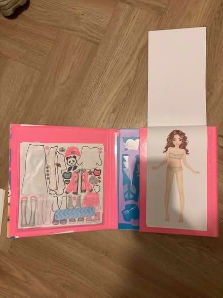 Photo of free Top model design set (Oxenholme LA9) #2