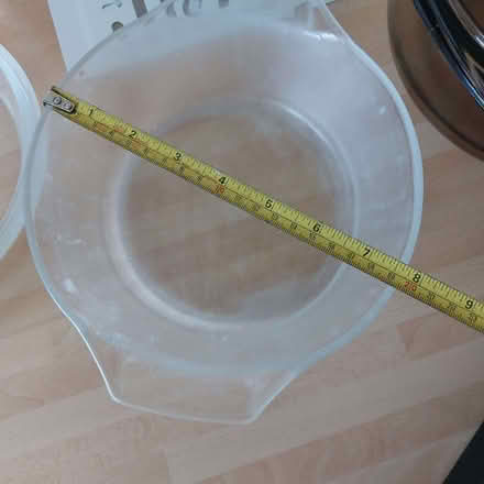 Photo of free 2 pyrex casserole dishes with lids (Fords Farm RG31) #4