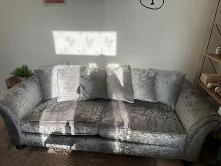 Photo of free Sofa’s (Clarendon park) #1