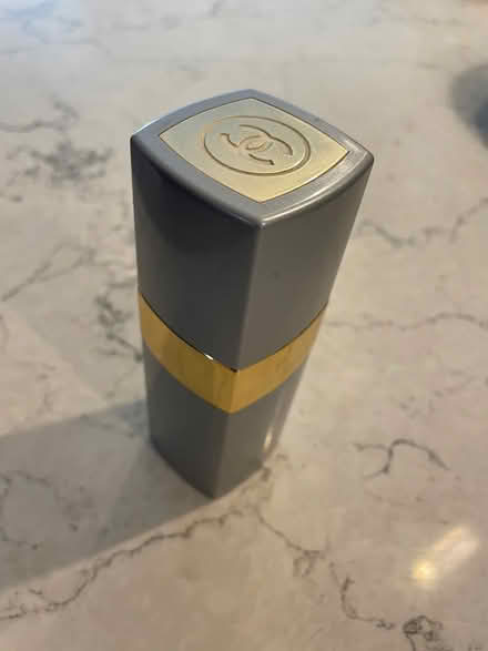 Photo of free Chanel 19 refill spray container (MK17 9BP) #1