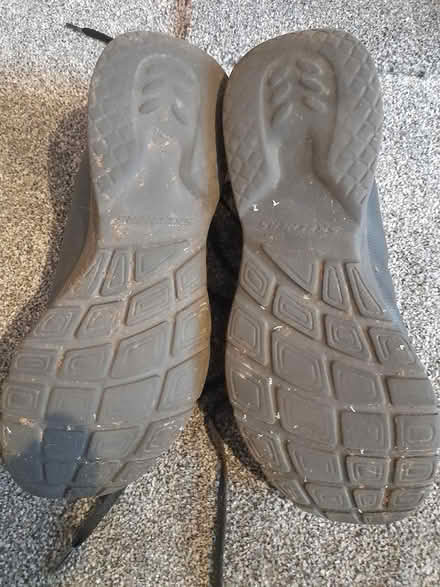 Photo of free Sketchers black shoes (Chesterfield, S41) #2