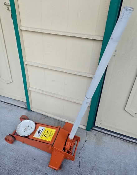 Photo of free ATD Hydraulic Floor Jack (West San Jose 95128) #2