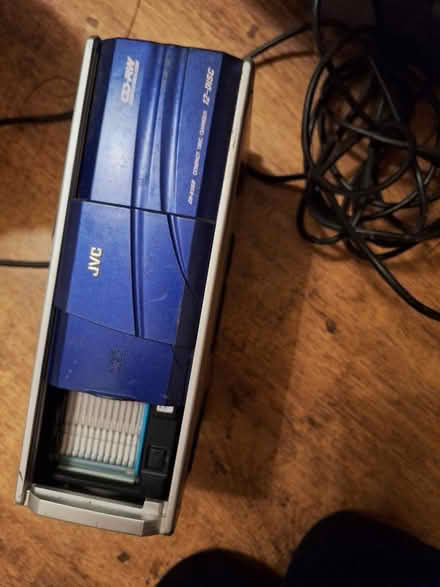 Photo of free Car 12 disc CD player (Charlton Kings GL52) #1