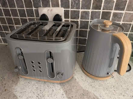 Photo of free Toaster and kettle (Stanford-Le-Hope SS17) #1