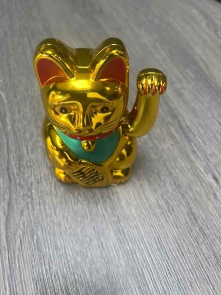 Photo of free Plastic Lucky Cat with waving paw. (Southsea PO4) #1