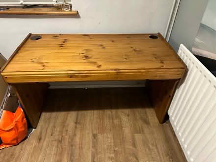Photo of free Desk (Belbroughton DY9) #2