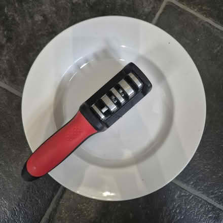 Photo of free Kinfe sharpener (Boggart hill LS14) #1