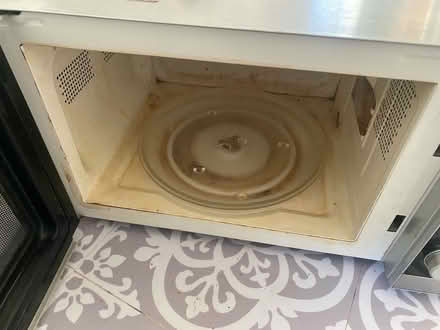 Photo of free Microwave (Eastbourne BN21) #2