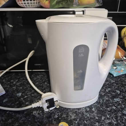 Photo of free Kettle (Boggart hill LS14) #1