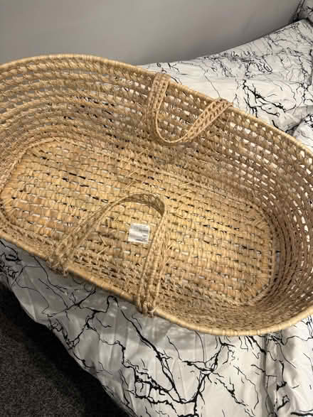 Photo of free Moses basket (Ealing Broadway W7) #1