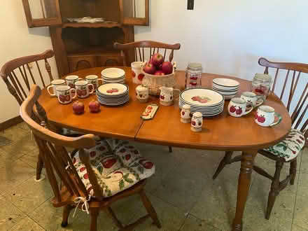 Photo of free Dining table and dishes (705 canal drive Chesapeake) #1