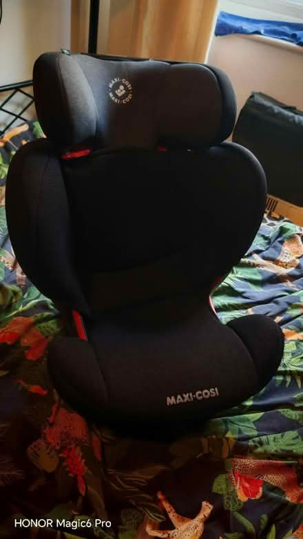 Photo of free Car seat (East Ayton YO13) #1