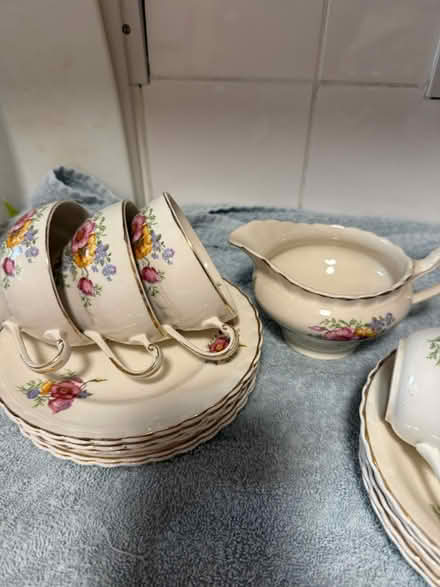 Photo of free Alfred Meakin Vintage tea set (Carshalton SM5) #3