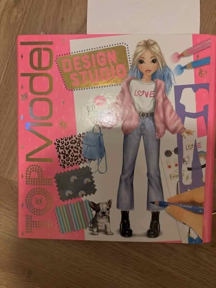 Photo of free Top model design set (Oxenholme LA9) #1