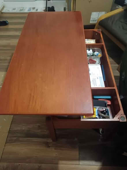 Photo of free Lift top coffe table 98cm lenght 48cm width 46cm height (Pilton EH4) #2