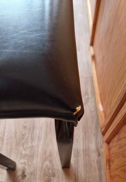 Photo of free Exercise bench (Southend SS2 near The Bell pub) #4