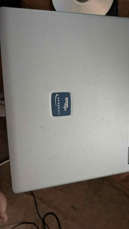 Photo of free Old Fujitsu Siemens Laptop (Leagrave LU4) #1