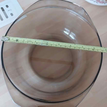 Photo of free 2 pyrex casserole dishes with lids (Fords Farm RG31) #3