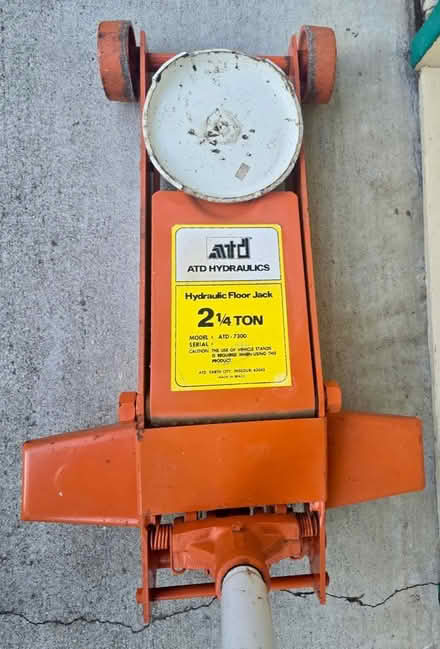 Photo of free ATD Hydraulic Floor Jack (West San Jose 95128) #1
