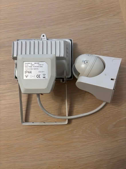 Photo of free 240v Mains Outdoor Light with Motion Sensor (Maldon Wick CM9) #2