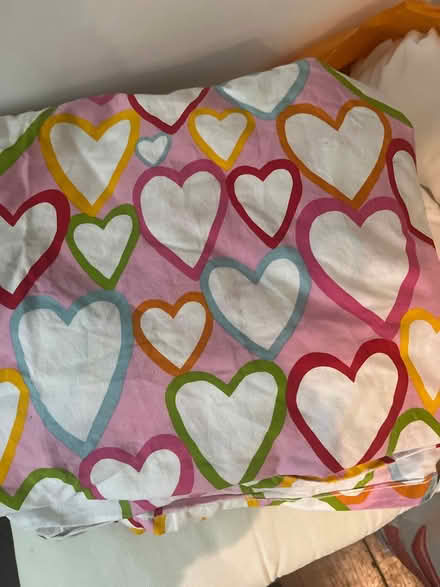 Photo of free Single heart duvet (Battersea SW11) #1