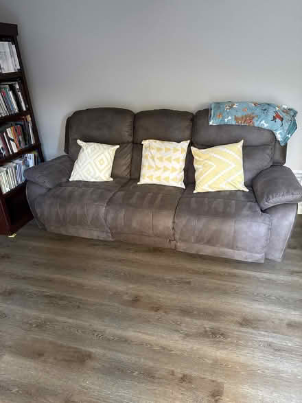 Photo of free Recliner couch (Fairfax near Nutley & Lee Hwy) #2