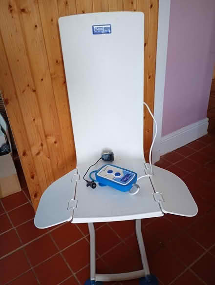 Photo of free Bath lift & Bath steps (Llanbister) #1