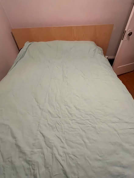 Photo of free Lightweight reversible quilt (Hintonburg) #1