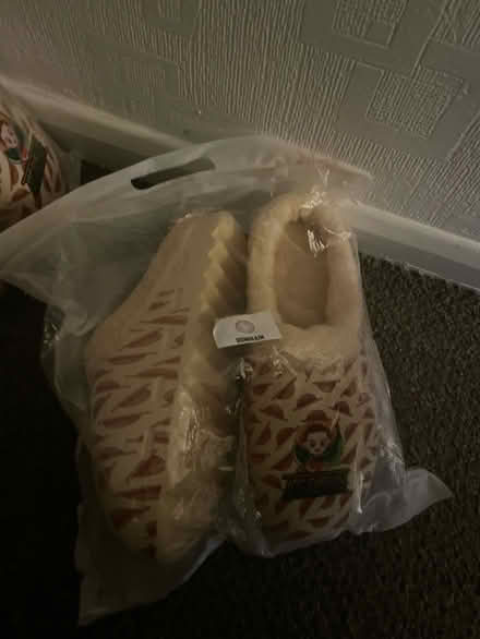 Photo of free New winter slippers (SE6) #1