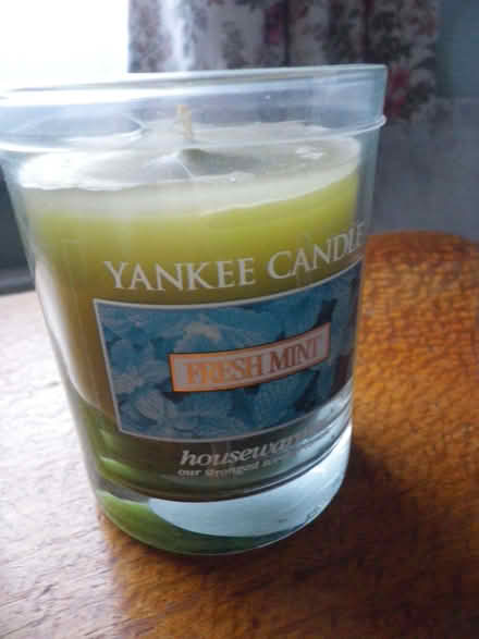 Photo of free Yankee Candle (Ware SG12) #1