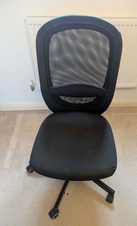 Photo of free Black desk chair on castors (Berkhamsted HP4) #1