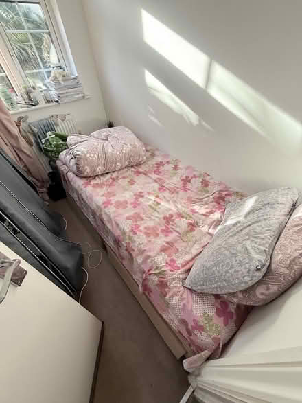 Photo of free Single bed with mattress (Abbey Wood DA17) #1