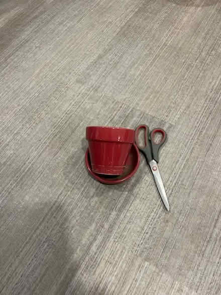 Photo of free small ceramic pot with base (Golden Triangle) #1