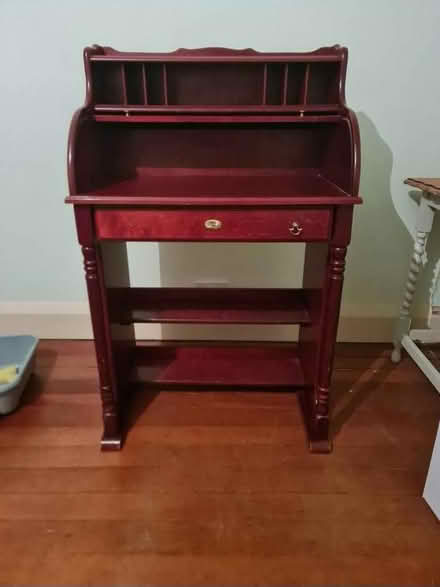 Photo of free Bureau (West Worthing, BN11) #1